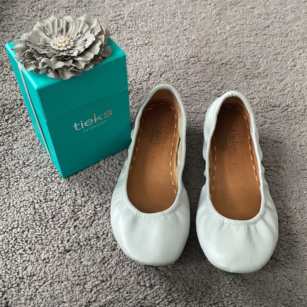 Tieks size 7 cool grey
